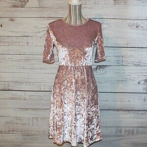 Art Class short sleeve pink velvet girls Dress Size XL (14/16)